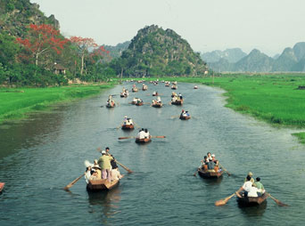 Perfume Pagoda Tour full Day