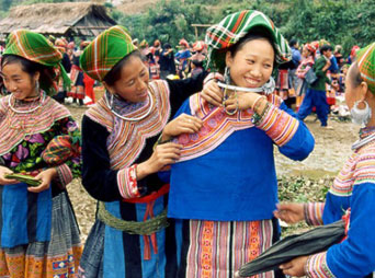 Sapa & Ethnic Colorful Market - 3Days/4Nights